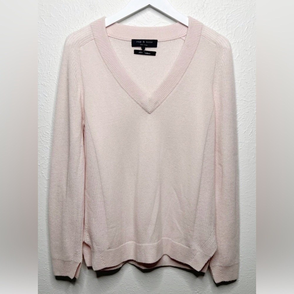 Pale pink rag & bone women’s 100% cashmere, like new, size small